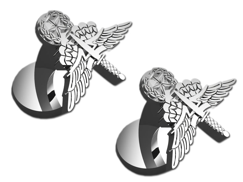 Inspired by the US Army Master Freefall Parachutist badge, the Master FREEFALL PARACHUTIST Sterling Silver Cufflinks feature a winged sword with a faceted top, set diagonally and exuding bold, refined style.