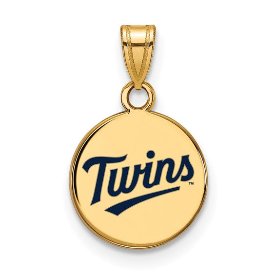 This SS gold-plated MLB Minnesota Twins T-C small enameled disc pendant features a polished, round design with "Twins" in navy blue script and an attached gold bail, perfect as a Minnesota Twins pendant.