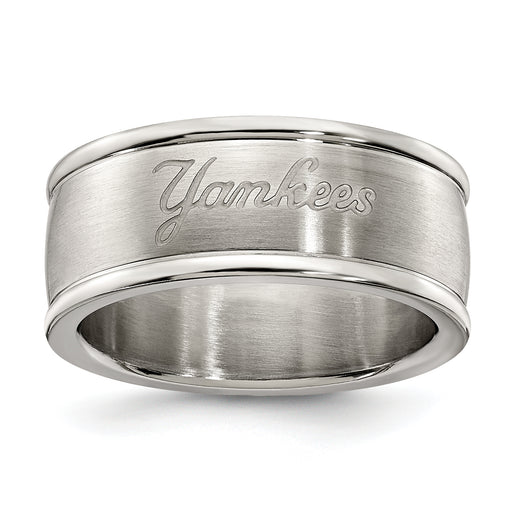NEW YORK YANKEES STAINLESS STEEL LOGO BAND RING SIZE 8