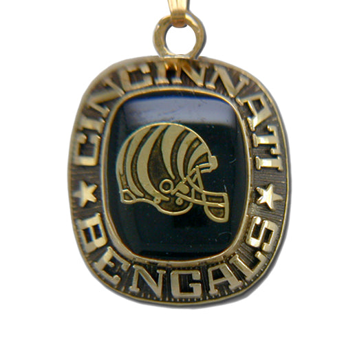 Show your team spirit with this officially licensed Cincinnati Bengals Goldtone Pendant with Enamel, featuring a gold and black helmet with tiger stripes and “Cincinnati Bengals”—a standout piece of team jewelry.