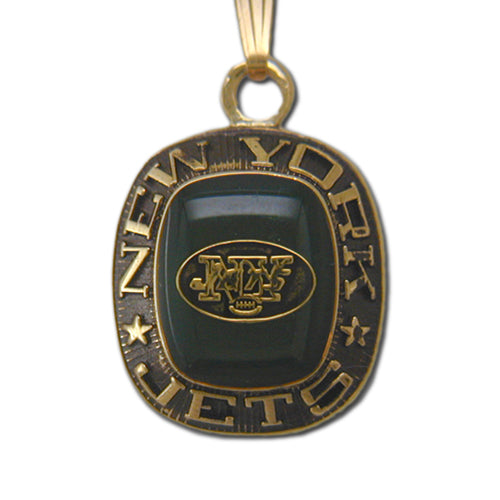 Show your team pride with this Balfour Sports New York Jets Goldtone Pendant featuring enamel and "NEW YORK JETS" engraved on the border—a standout accessory for any Jets fan.