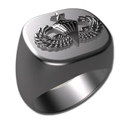 A sleek silver men's military style signet ring with a raised Senior Parachutist Badge logo on top and boasting a modern, polished finish.