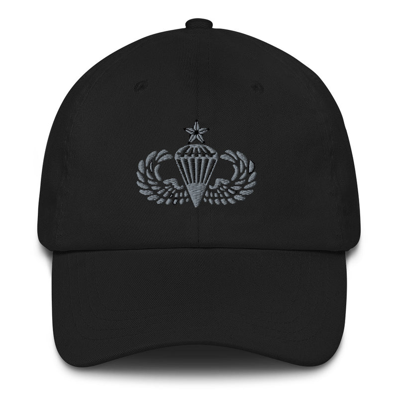 A black Senior Parachutist Hat with the logo on the front.  The hat has a curved visor and an adjustable strap at the back.