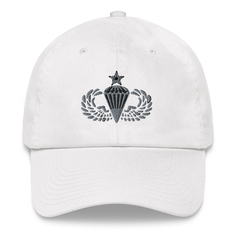 A white Senior Parachutist Division Hat with the logo on the front.  The hat has a curved visor and an adjustable strap at the back.