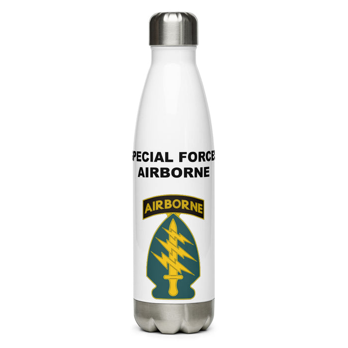 Designed with the Special Forces Airborne logo of the US Army, this water bottle is the perfect addition for today's soldier